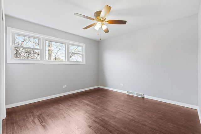 9907 W Fullerton Avenue, Melrose Park, IL 60164