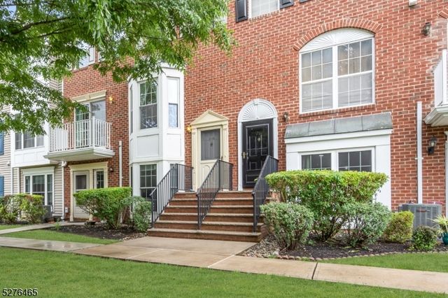 709 Dunn Cir, Bridgewater Twp., NJ 08807