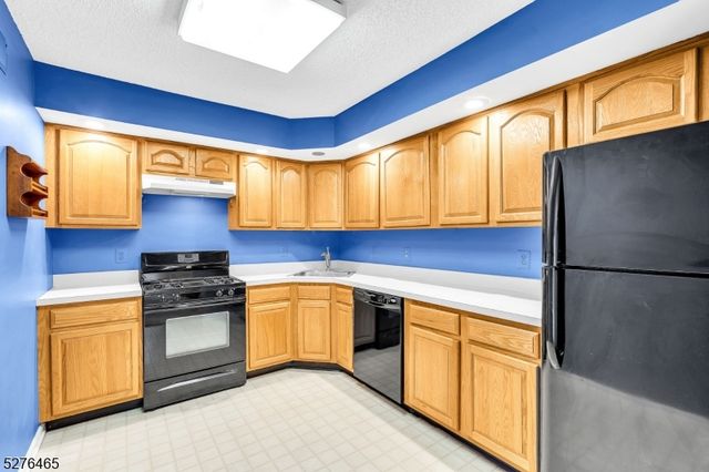 709 Dunn Cir, Bridgewater Twp., NJ 08807