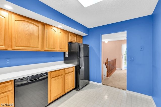 709 Dunn Cir, Bridgewater Twp., NJ 08807