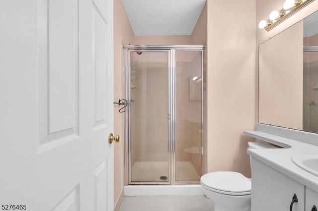 709 Dunn Cir, Bridgewater Twp., NJ 08807