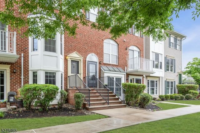 709 Dunn Cir, Bridgewater Twp., NJ 08807