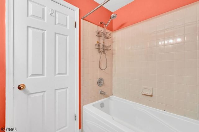 709 Dunn Cir, Bridgewater Twp., NJ 08807