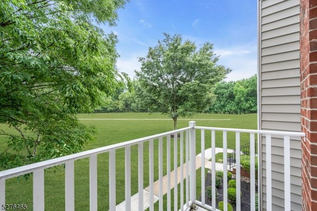 709 Dunn Cir, Bridgewater Twp., NJ 08807