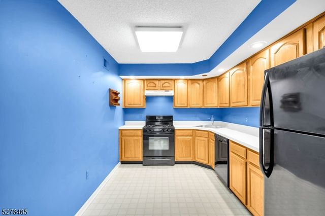 709 Dunn Cir, Bridgewater Twp., NJ 08807