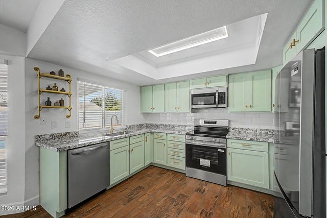 18250 N 39th Avenue, Glendale, AZ 85308