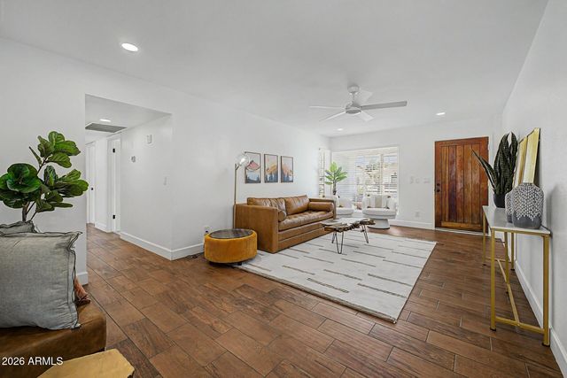 18250 N 39th Avenue, Glendale, AZ 85308