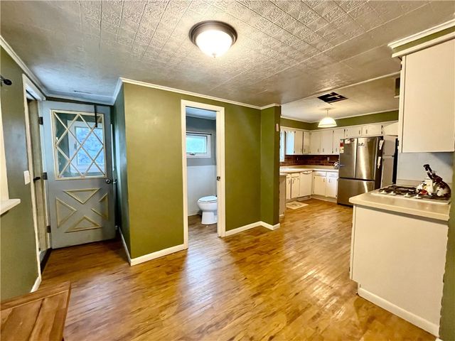 457 North Seward Avenue, Auburn, NY 13021