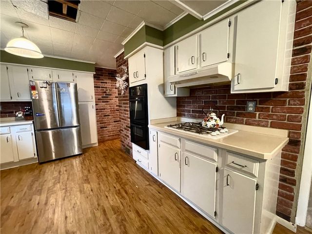 457 North Seward Avenue, Auburn, NY 13021