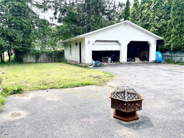 457 North Seward Avenue, Auburn, NY 13021