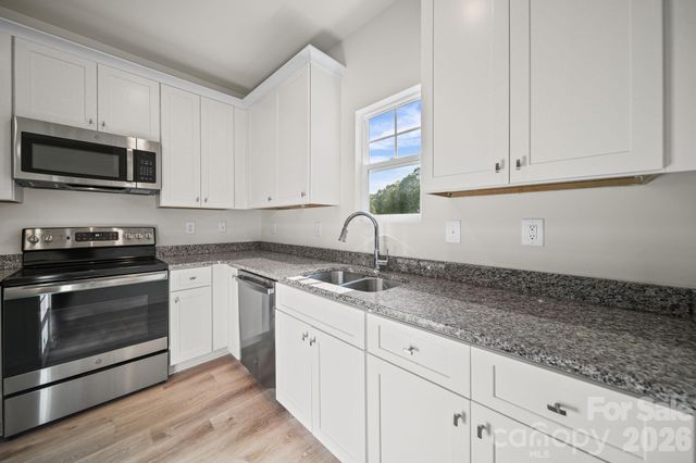 511 N Hill Street A and B, Dallas, NC 28034