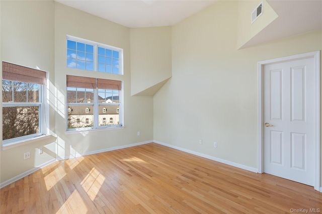 121 Northview Court, Peekskill, NY 10566