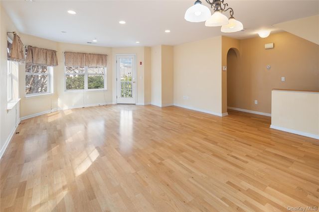 121 Northview Court, Peekskill, NY 10566