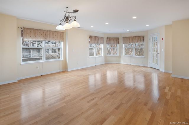 121 Northview Court, Peekskill, NY 10566