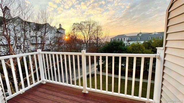 121 Northview Court, Peekskill, NY 10566