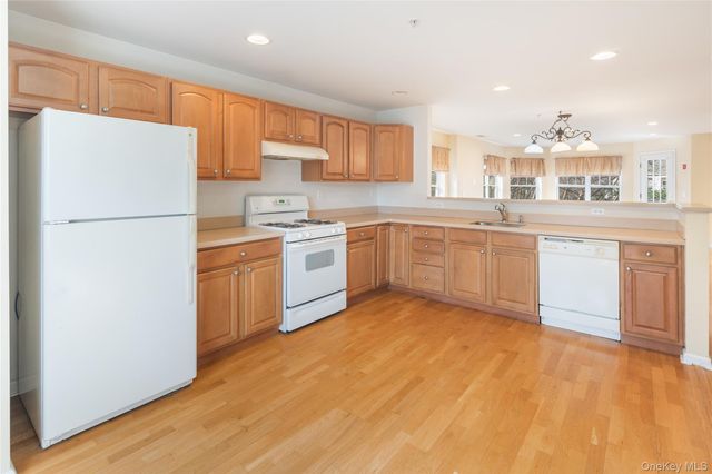 121 Northview Court, Peekskill, NY 10566