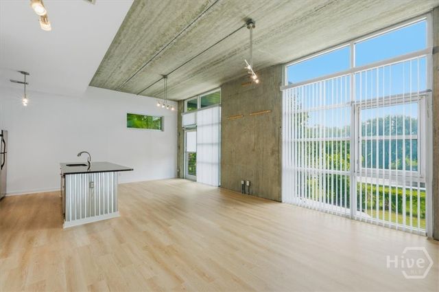 536 Selma Street C, Savannah, GA 31401