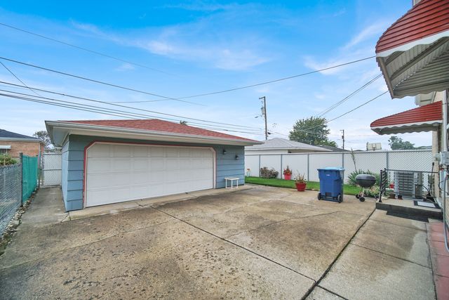 518 Crandon Avenue, Calumet City, IL 60409