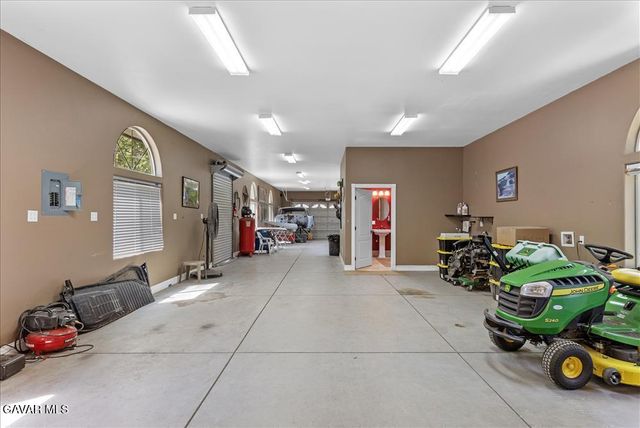 26050 Cumberland Road, Tehachapi, CA 93561