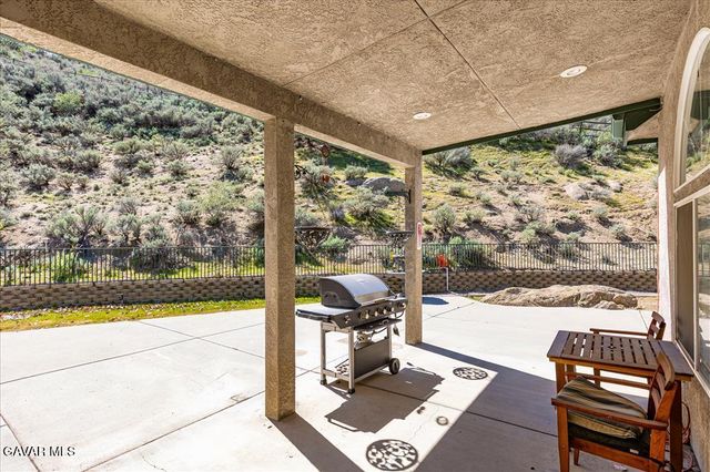 26050 Cumberland Road, Tehachapi, CA 93561