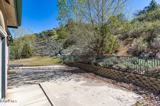 26050 Cumberland Road, Tehachapi, CA 93561