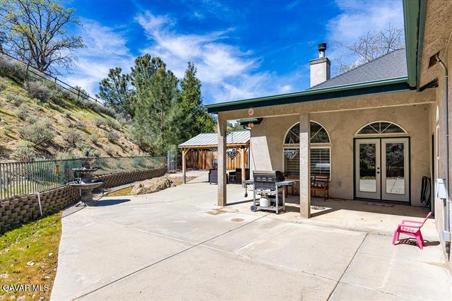26050 Cumberland Road, Tehachapi, CA 93561