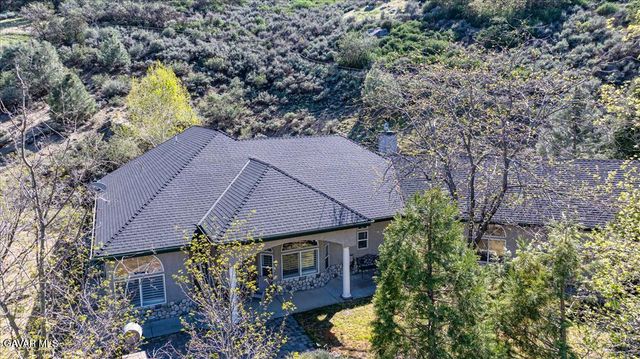 26050 Cumberland Road, Tehachapi, CA 93561