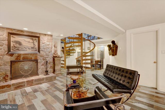 58 SUTPHIN PNES PNES, Yardley, PA 19067