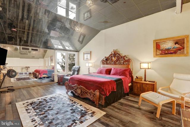 58 SUTPHIN PNES PNES, Yardley, PA 19067