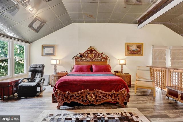 58 SUTPHIN PNES PNES, Yardley, PA 19067