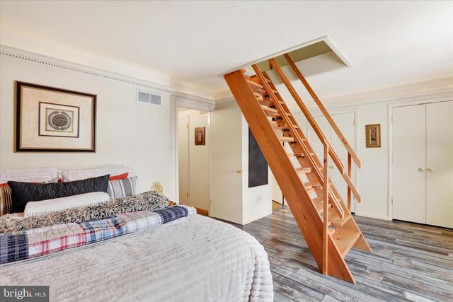 58 SUTPHIN PNES PNES, Yardley, PA 19067