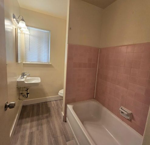 217 E Tuolumne Street, Fresno, CA 93706