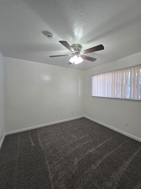 Image 11 of property listing at 217 E Tuolumne Street, Fresno, CA 93706