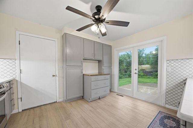 7006 E Stonegate St, Wichita, KS 67206