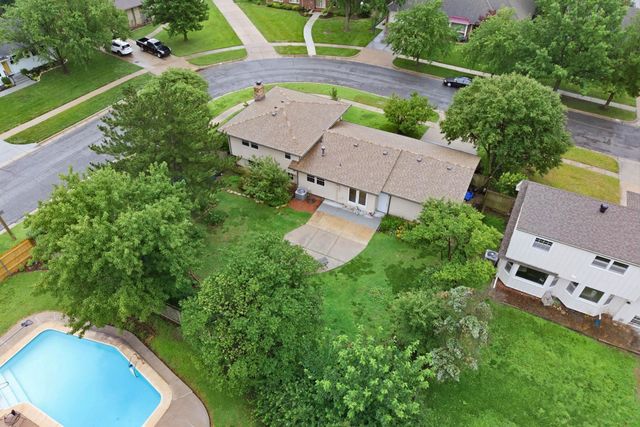 7006 E Stonegate St, Wichita, KS 67206
