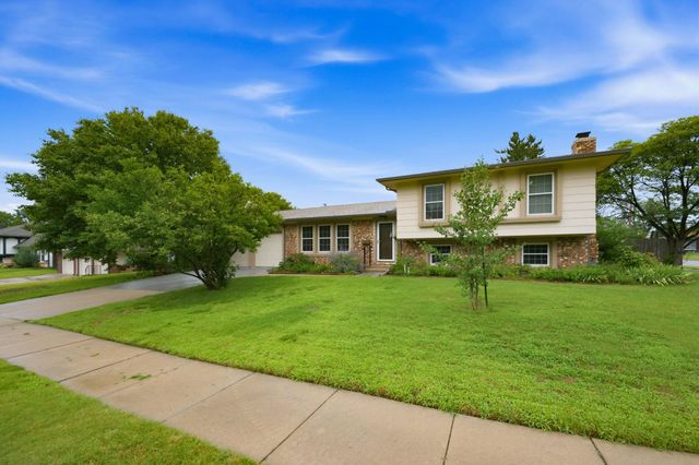 7006 E Stonegate St, Wichita, KS 67206