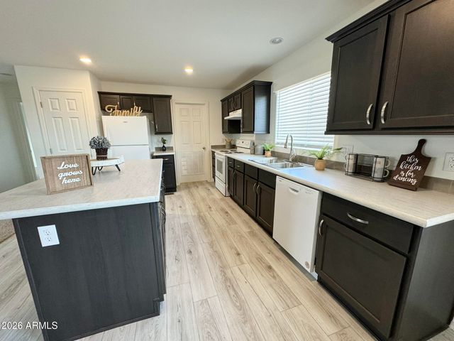 22428 W CHERI ANN Lane, Wittmann, AZ 85361