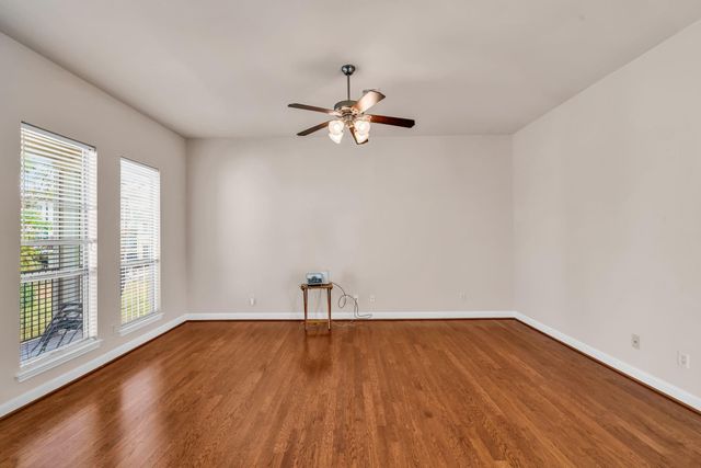 1607 W Dallas Street E, Houston, TX 77019