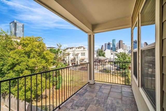 1607 W Dallas Street E, Houston, TX 77019