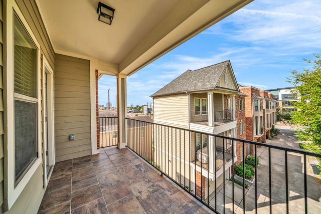 1607 W Dallas Street E, Houston, TX 77019