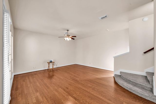 1607 W Dallas Street E, Houston, TX 77019