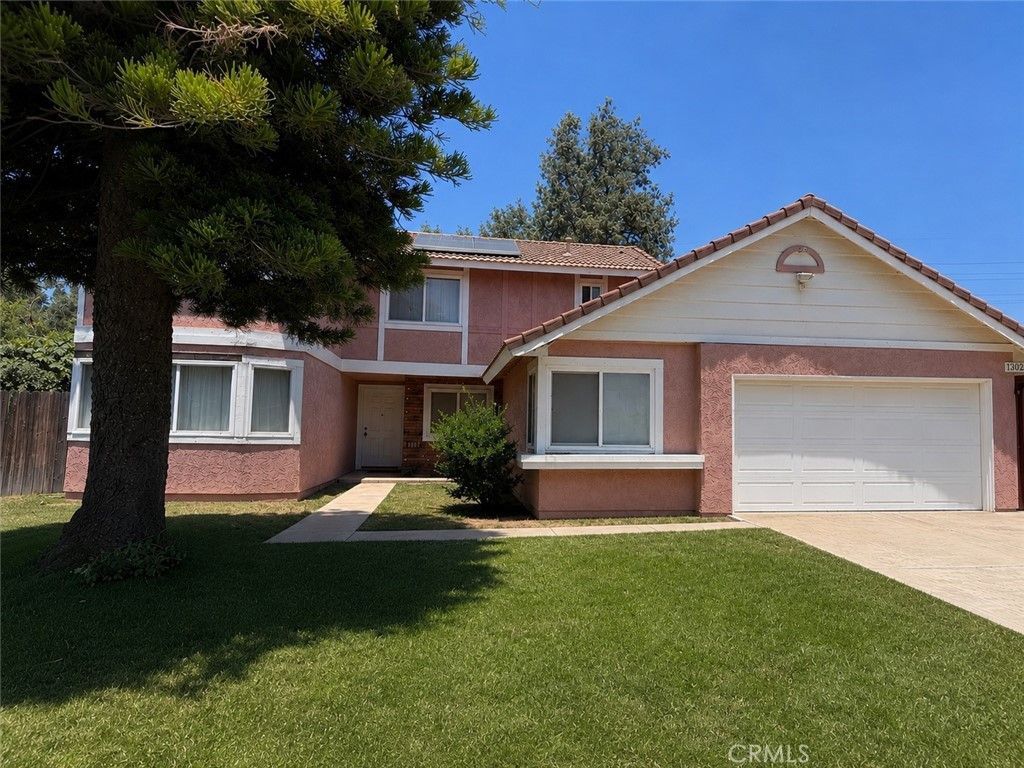 1302 S Yucca Avenue, Bloomington, CA 92316