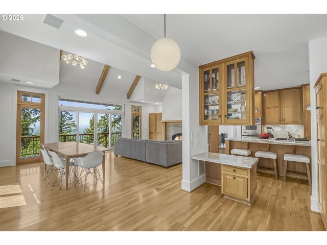 483 Nw SKYLINE CREST Rd, Portland, OR 97229