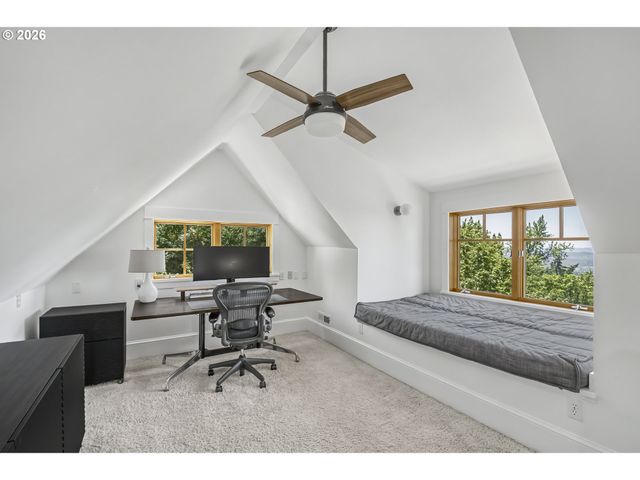 483 Nw SKYLINE CREST Rd, Portland, OR 97229