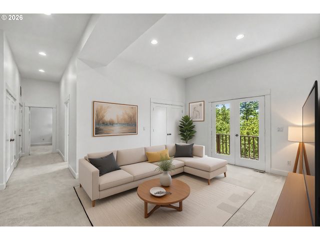 483 Nw SKYLINE CREST Rd, Portland, OR 97229