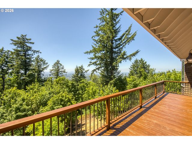 483 Nw SKYLINE CREST Rd, Portland, OR 97229