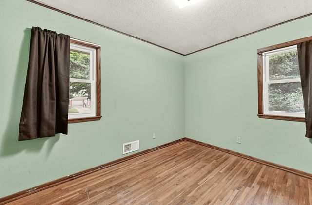 2412 25th Street NW, Rochester, MN 55901