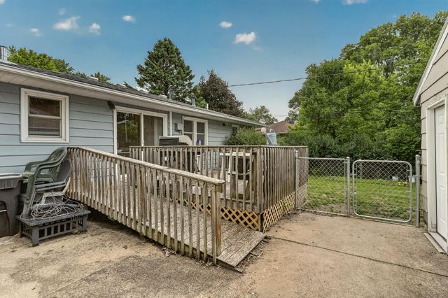 2412 25th Street NW, Rochester, MN 55901