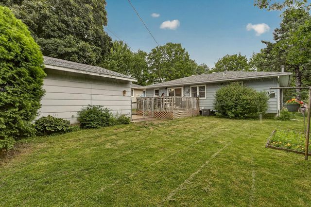 2412 25th Street NW, Rochester, MN 55901