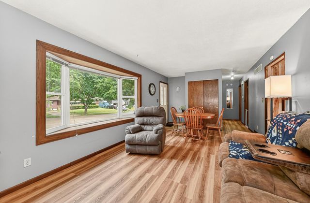 2412 25th Street NW, Rochester, MN 55901